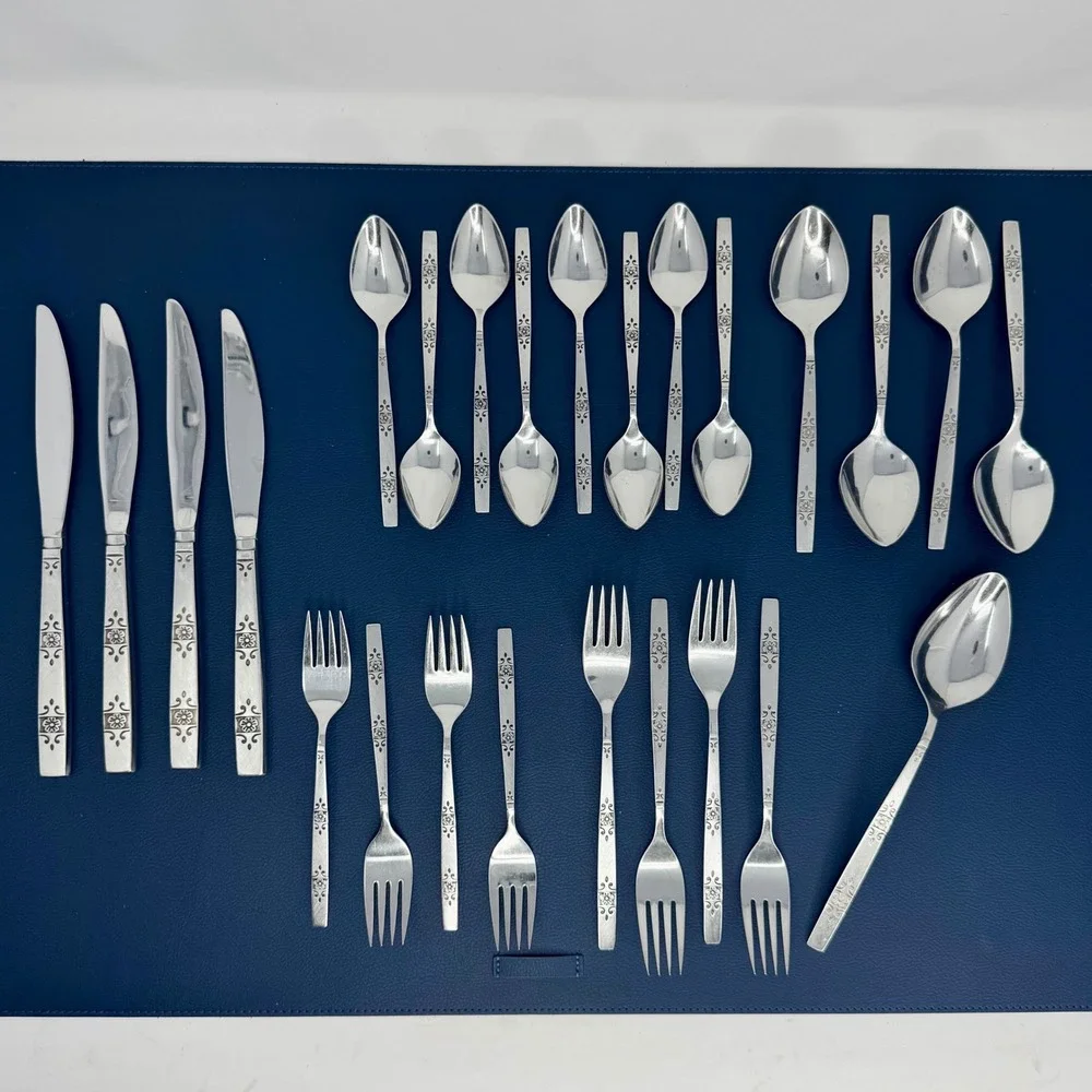 Vintage Oneida Profile Orlando 4 Place Settings 25 pc Floral Etched Flatware